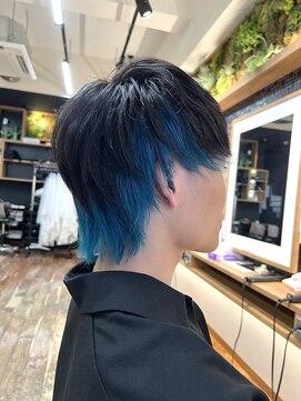 ルーム(Room) メンズウルフ/インナーカラー/ウルフカット/水色カラー/ブリーチ