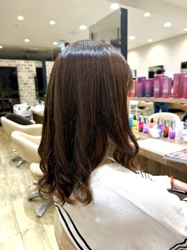 ヴィサージュ ユニール(VISAGE unir) 【泉 果穂】コテ巻き風デジタルパーマ♪