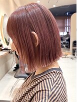 ヒビヲ(HIBIO) 横浜ペールピンクベージュカラータッセルボブ切りっぱなしボブ