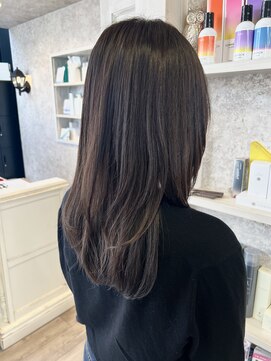 キャアリー(Caary) 福山美容室caary レイヤーロング顔まわりレイヤー透明感韓国風