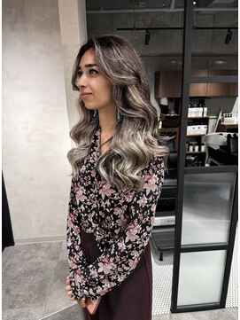 アコ(Aco) ★ハイライトで創るバレイヤージュデザイン★