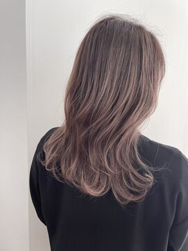 ノーバ(nova) 青みピンクベージュ