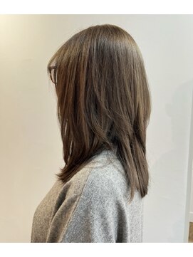 ピュアソウル(Pure Soul) うねるくせ毛をカットで変える！美髪ミディアムレイヤー