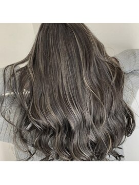 エストアール フクオカ 福岡博多店(est-r. Fukuoka) 極細ハイライト