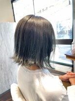 アトリエアルシュ(atelier ARCHE) グレイジュカラーの外ハネボブ