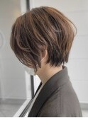 20代30代40代大人可愛い小顔ハンサムショートくせ毛風ベージュ