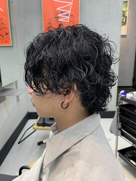 ネオン(NEON) ミディアムセンターパート