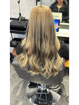 フィーネ 横浜(Fi -Ne) プルエクステで逆ハイライト