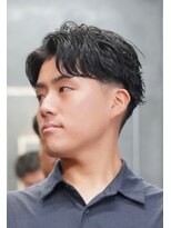 ノーエン(noen)&nbsp;センターパートメンズマッシュパーマニュアンスパーマ刈り上げ