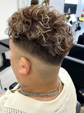 ココ 原宿(KOKO) □フェードカット#ベリーショート#メッシュ＃ニュアンスパーマ