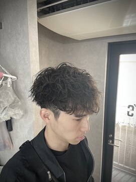 デン 仙台店(DEN) フェザーパーマ/スパイキーショート[榴岡/メンズ/理容室]