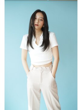 ルフュージュ バイ プロデュース 相模大野店(Refuge by Produce) 暗髪/レイヤーカット/長めバング