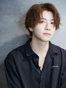 ゴート(GOATO) センターパート　キャラメルブラウン　シャドウパーマ　鹿児島