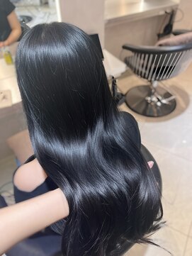 ユーフォリア 池袋東口駅前店(Euphoria) 【Euphoria MITSUKI】艶感溢れる暗髪ブルーブラック