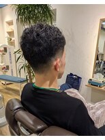 ももいろかぶとむし&nbsp;【清潔感】刈り上げスッキリ！大人のデザインパーマ