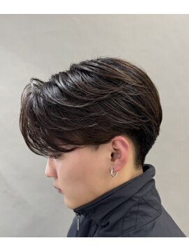 ブロッサム 東久留米店(Blossom) 刈り上げセンターパート×ニュアンスパーマ