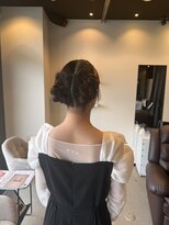 フィオーレ ヘアデザイン(FIORE hair design)&nbsp;カチモリ風ツインアレンジ
