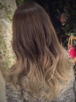 ラックスビー スカイ 大阪梅田店(LUXBE SKY)&nbsp;外国人風パールホワイトベージュグラデ　byMIKI【LUXBE梅田店】