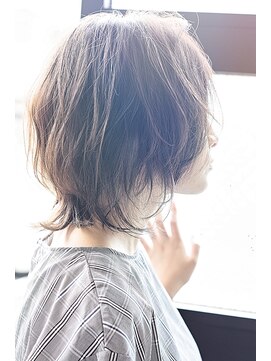 ソラ(sora) 秋　髪　狼　大人