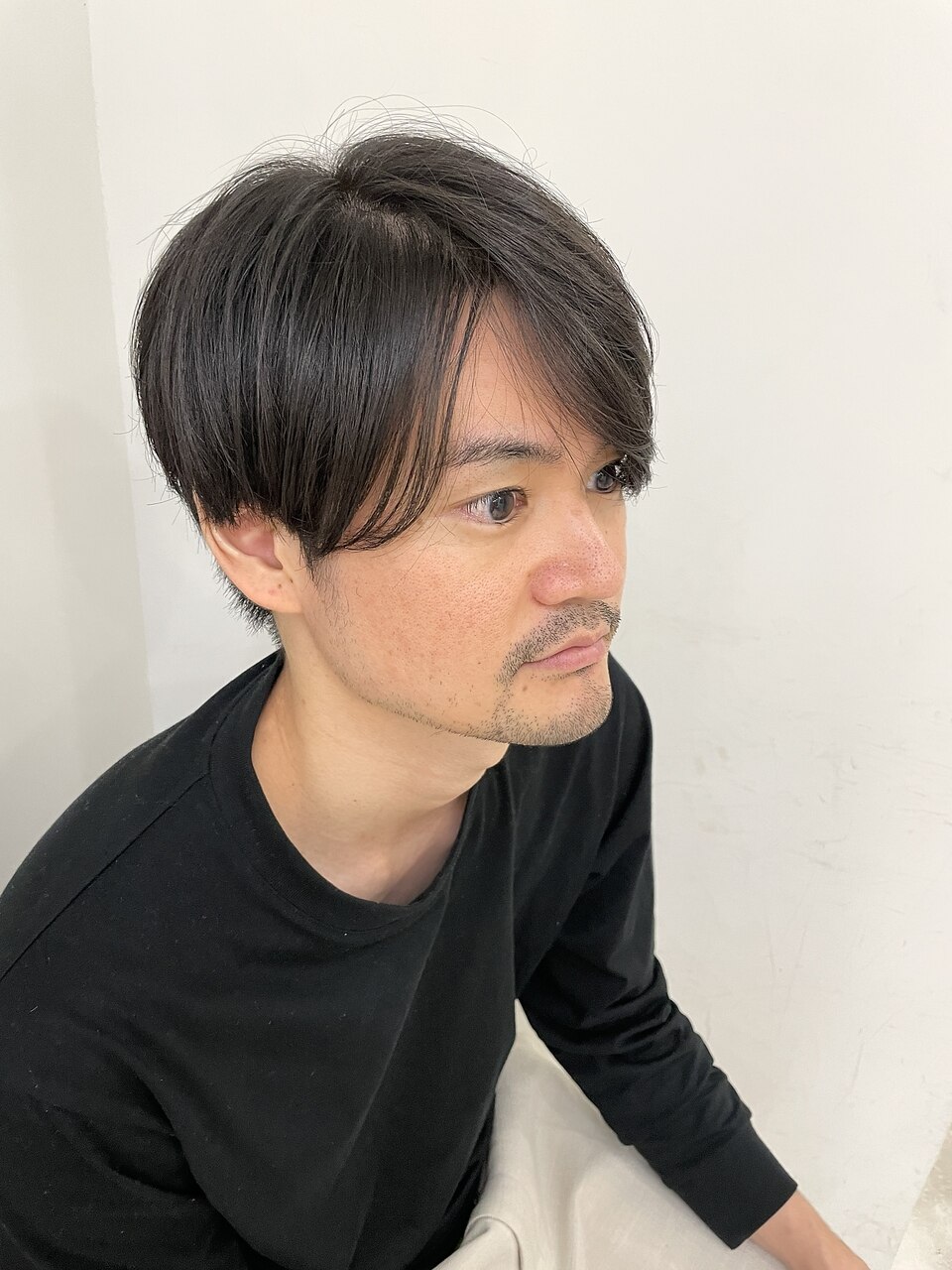 前髪の酸性ストレートパーマ×メンズショート：L188039077