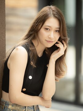 ミンクスリッカ 表参道(MINX RICCa) 小顔くびれレイヤー アッシュグレージュ イルミナカラー