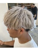 ホワイトカラー×マッシュスタイル