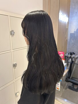 フリーラ 表参道(freera) 透明感ブラック