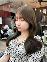 ラクシア(LucxiA)&nbsp;韓国カット/韓国ヘア/くびれ/レイヤーカット/前髪カット/小顔