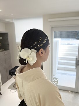 モカラ バイ レーコ(mokara by REKO) タイトシニヨン/卒業式ヘアスタイル/10代/20代