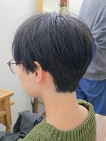 シャロン(SHARON)&nbsp;【SHARON原宿】デザインカラー黒髪映える青カラー×ショート