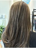 赤みを抑えた大人オリーブアッシュ