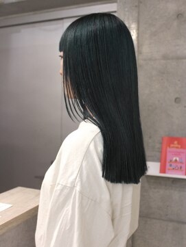 オーオ シカシカ(OOO YY) あまり人と被らない、深い青緑