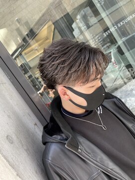 アウラ(AURA) フェザーパーマフェザーショートニュアンスパーマカルマパーマ