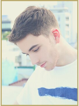 ジジバイワースホワイル(jiji by WORTH WHILE) アッシュブラックウルフマッシュパーマハイライト波巻きショート