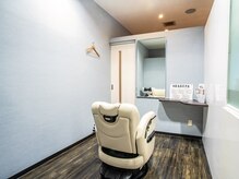 アクトヘアー 大府(Act hair)の雰囲気（個室のセット面）