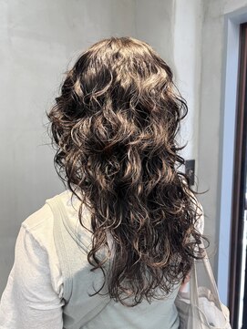 トオ(TOH) くるくるパーマロングウェーブパーマホットパーマウルフパーマ