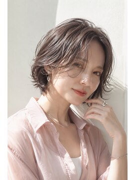 アッシュ 学芸大学店(Ash) ショートボブ/大人女性/シアーグレージュ/白髪ぼかし/脱白髪染め
