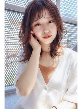 リタ(Lita) ◎オーダー殺到！ラフウェーブ