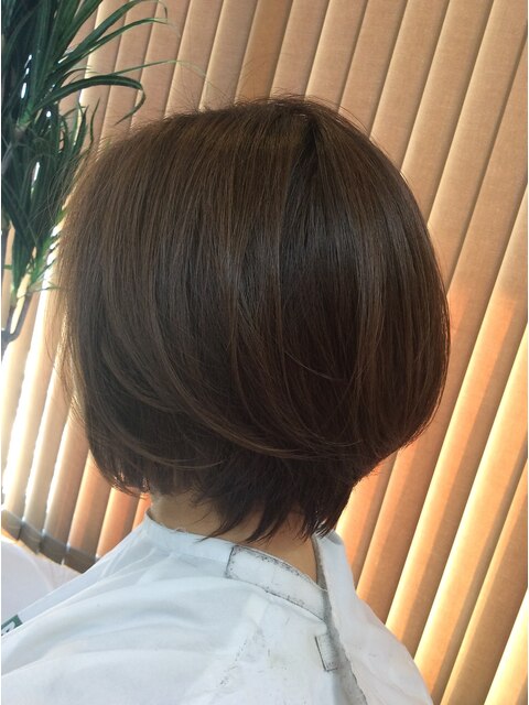 ショートからミディアムヘアに