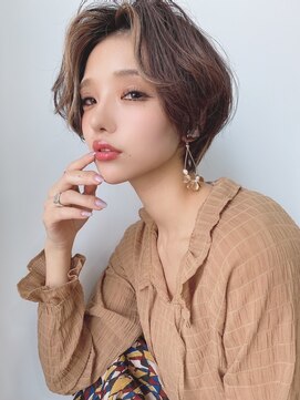 ルービック(Rubik's) 大人かわいい 小顔 ショートボブ　デザインカラー　20代30代40代