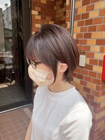 ヴィップルーム(viproom) 丸みのある耳掛けショートボブ/アースカラー/ピンクブラウン