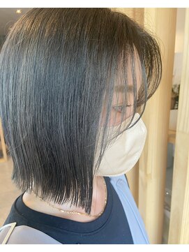 ロニ(Roni) 切りっぱなしボブ