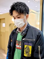 トローノ 栄(TRONO)&nbsp;【TRONO　岩田】ツーブロックソフトツイストパーマアップバング