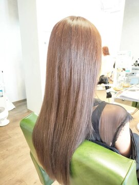 モック(moc) 女性らしいロングストレートスタイル