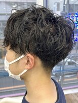 ヘッズ 本八幡店(HEADS)&nbsp;MEN'S HAIR  センターパート　ツイストスパイラル　コンマヘア