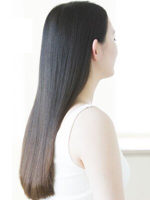 エイジング毛の改善にもおすすめ◎縮毛矯正/髪質改善のプロが「あなたの髪の状態」を見極めて施術します。