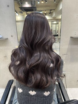 サイン 渋谷(SIGN) 韓国ヘアレイヤーロンググレーベージュ前髪パーマ黒髪