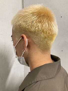 ガーデンヨコハマエスト(GARDEN YOKOHAMA est) おしゃれブロンドボウズフェード