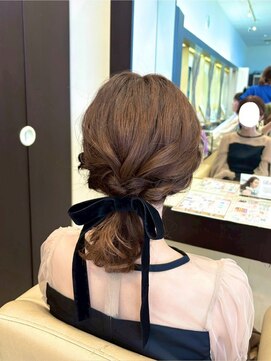 ヘアショップエヌアンドエー 久喜 栗橋店(hairshop N&A) 上品ローポニーアレンジ◎ベルベットリボンで品格アップ/結婚式