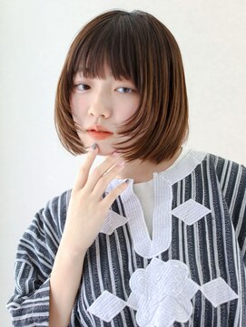 ヘアサロン ガリカ 表参道(hair salon Gallica) やわらかい丸みと抜け感で魅せる、上品なワンカールボブ